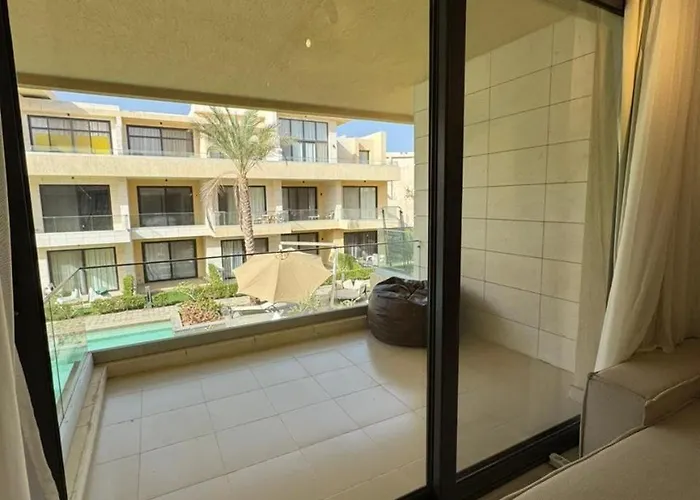 Apartment Bright & Calm 1br Pool View At G Cribs
