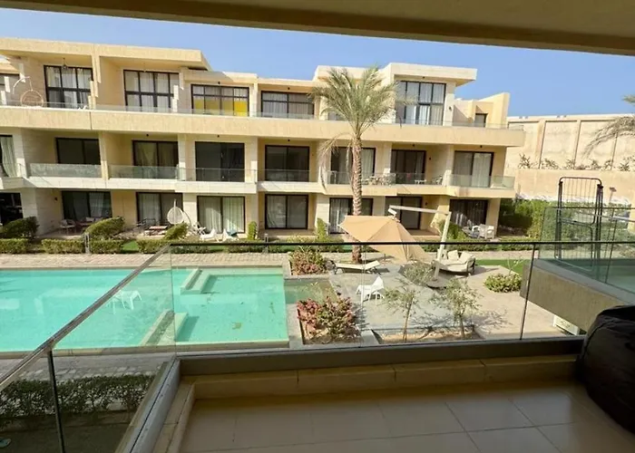 Bright & Calm 1br Pool View At G Cribs *