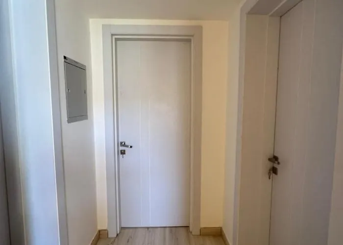 Bright & Calm 1br Pool View At G Cribs Apartment *