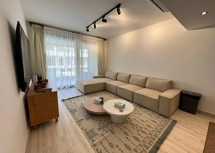 Apartment Bright & Calm 1br Pool View At G Cribs *