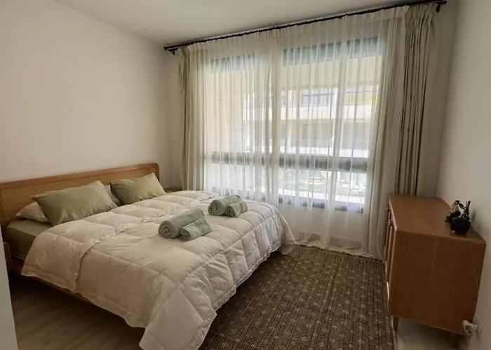Bright & Calm 1br Pool View At G Cribs Apartment